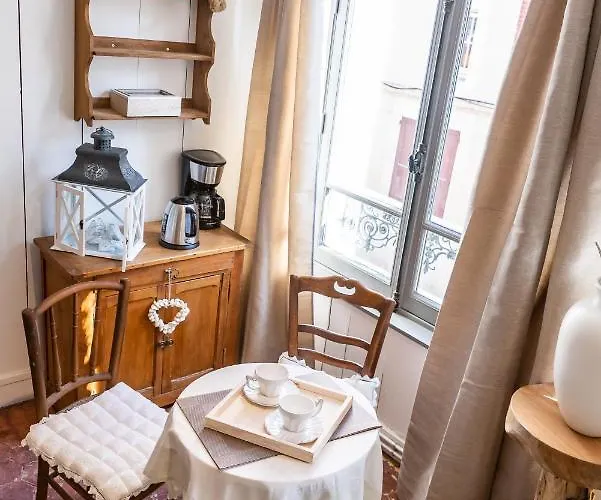 Le Romantica - Les Romantiques Apartment *